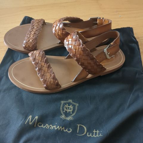 Massimo Dutti sandaler i flettet skinn, str 39