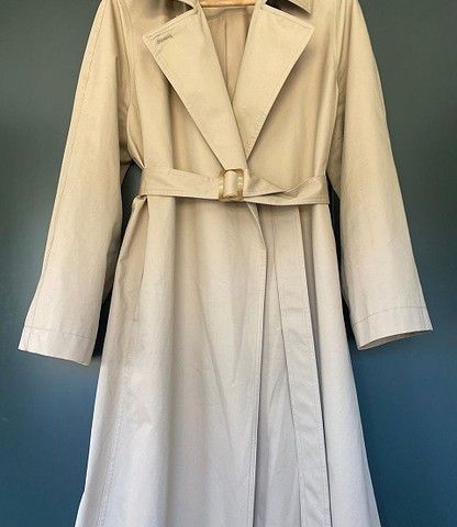 The Curated trenchcoat. L