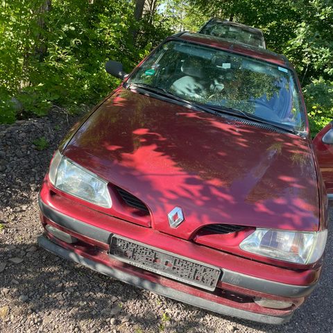 Delebil Renault megane Classic