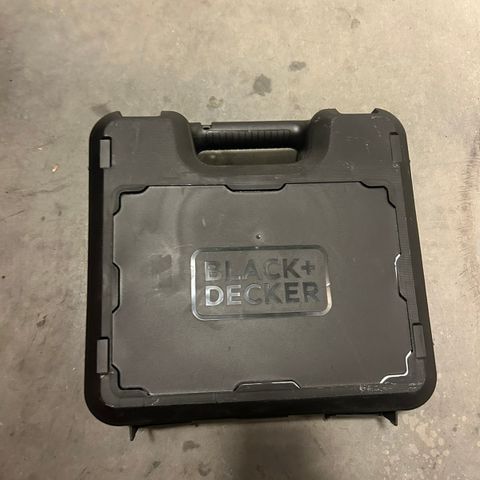 Black + Decker Stikksag