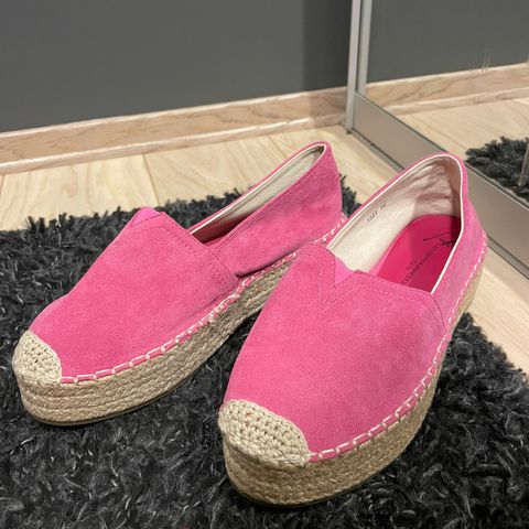 Nye espadrillos Rosa str 39! Kjøpt i Italia!