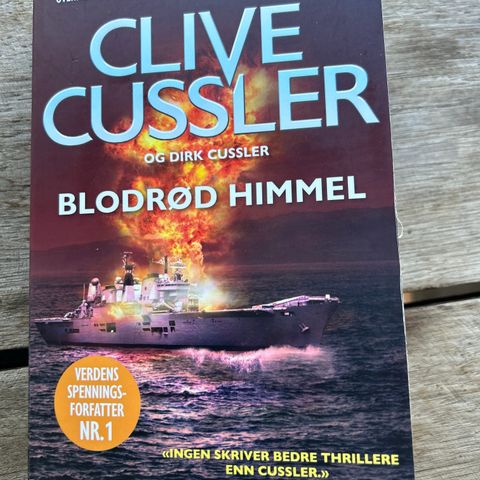 Clive Cussler ..Blodrød himmel. Stor pocket