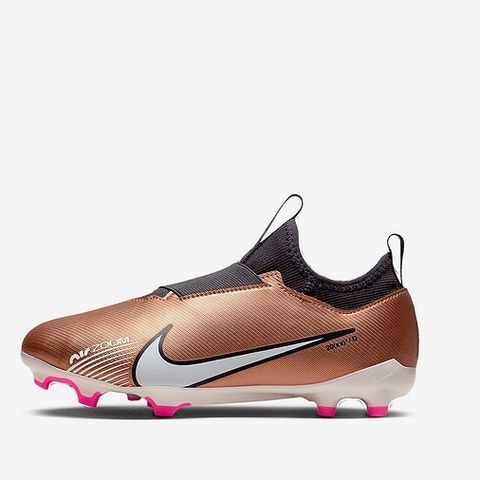 Nye Nike Fotballsko strl 37,5