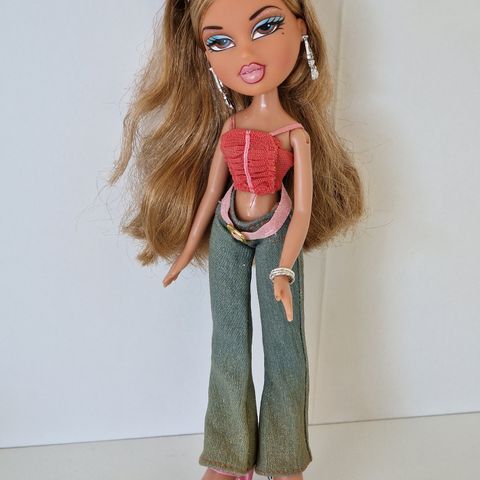 Bratz dukke, Funk N Glow Yasmin 2nd ed.