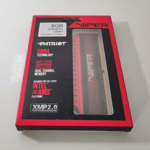 Patriot 8GB DDR4 RAM/Minne - 3000MHz, XMP 2.0