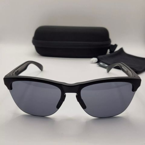 OAKLEY Frogskin lite solbriller