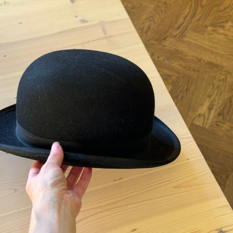 Bowlerhatt fra Lock & co Hatters