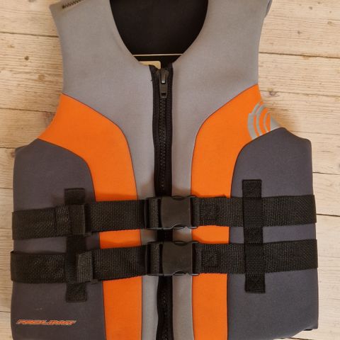 Flytevest Prolimit / Medium / 91-99 cm / 50-70 kg