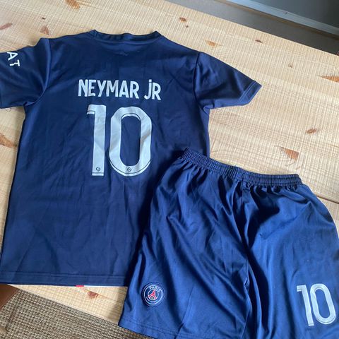 Fotballdrakt neymar jr