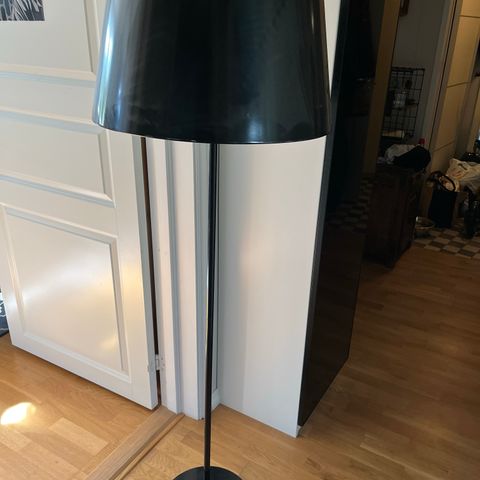 solid stålampe