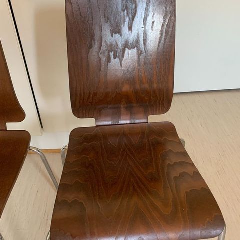 2 wood Chairs