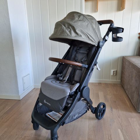 Ergobaby Metro+ Deluxe Trille, fra nyfødt, går som håndbagasje