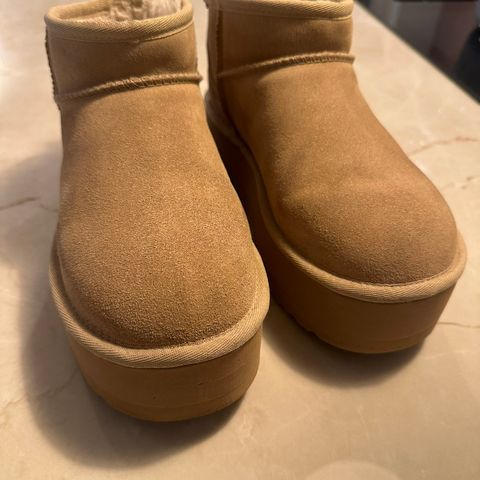 Ugg ultra mini platform