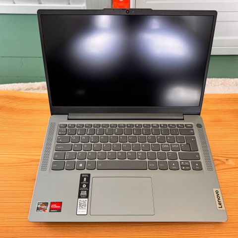 Lenovo Ideapad Slim 3 R3/8/128/14" - 14AMN8