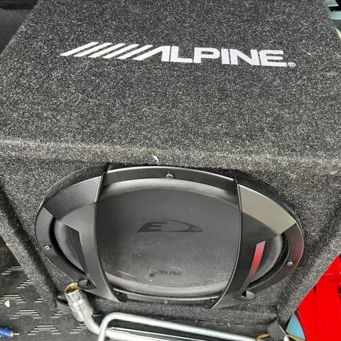 Alpine 12’’ med forsterker