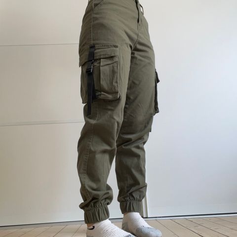 New Yorker Khaki Cargo bukse