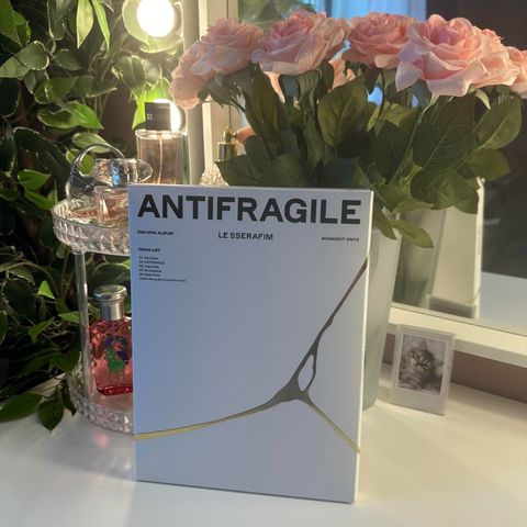 Le Sserafim antifragile album