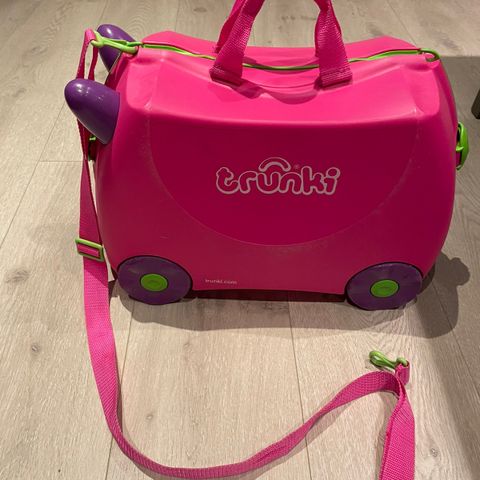 Trunki rosa trillekoffert