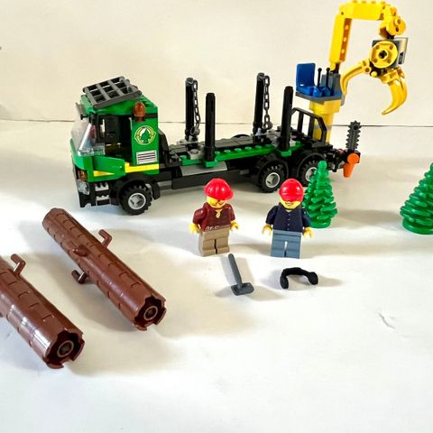Lego lastebil tømmertransport 60059