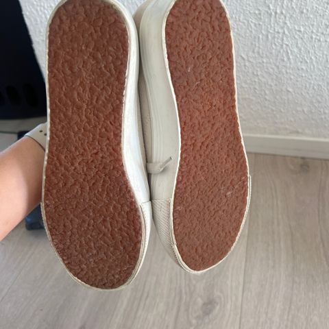 Superga semsket sko