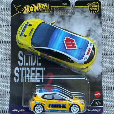 Hot Wheels Premium - Toyota GR Corolla