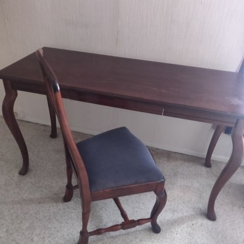 skrivebord + stol