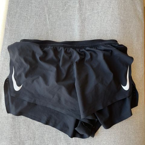 Nike aeroswift splitshorts