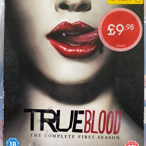 TRUE BLOOD SESONG 1 PÅ DVD, SELGES FOR 50,-.