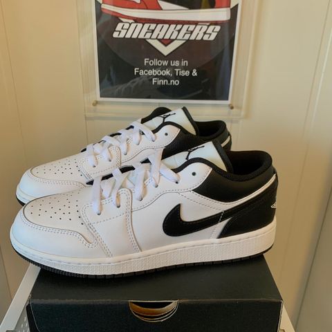 Jordan 1 Low Reverse panda