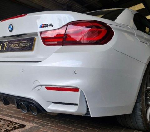 Carbon diffuser som har vært på en bmw m4 f82