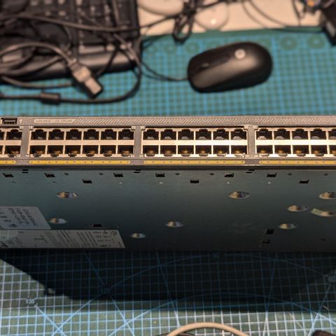 48 Porter Switch - Cisco  Catalyst 2960X-48TS-L