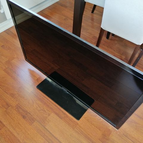 Samsung 46" TV - UE46D5005PW