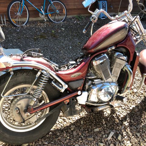 Suzuki Intruder høgges