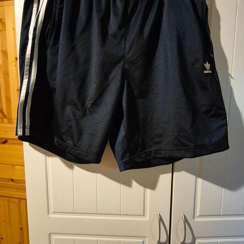 Adidas retro shorts