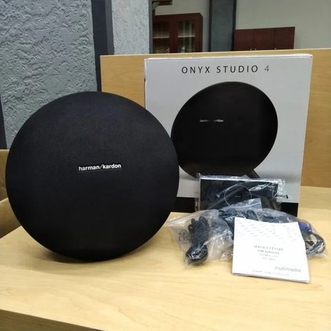 Harman Kardon Onyx Studio 4