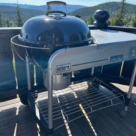 Stor Weber kullgrill m/ stativ