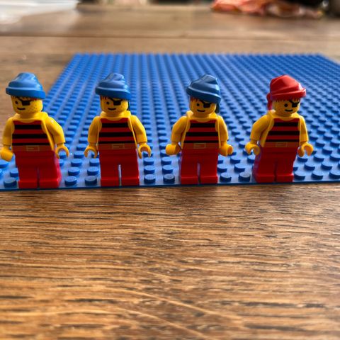 Lego Pirates - Minifigurer