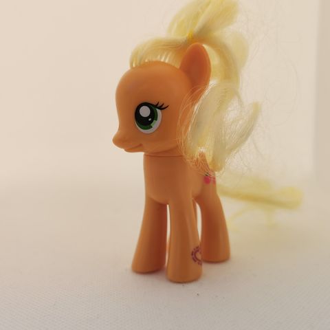 Hasbro My Little Pony Pony Applejack 2013. SO391