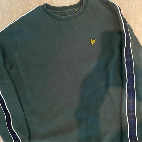 2 Lyle & Scott gensere