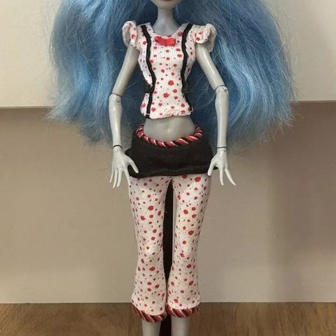 Monster High DEN PÅ BILDET ØNSKES KJØPT 🖤