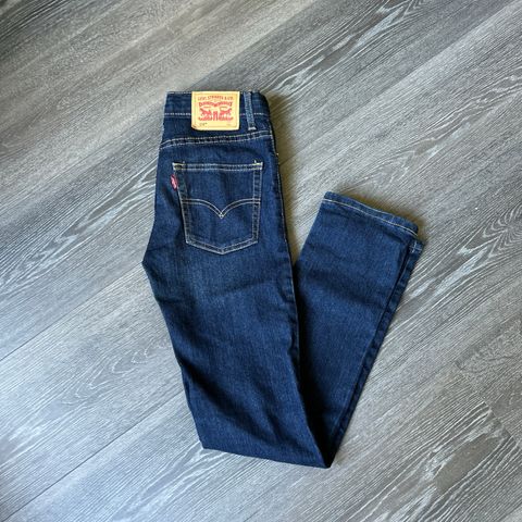 Levis jeans