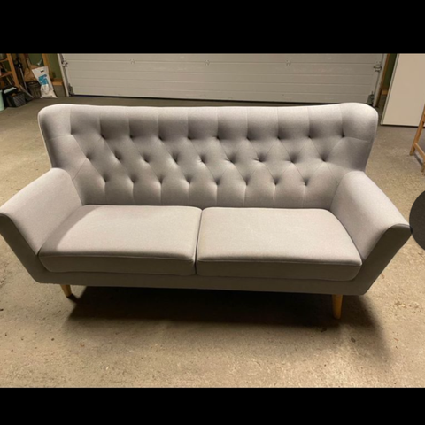 Nyrenset sofa