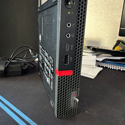 Lenovo ThinkCentre M630e Tiny i3 2.1 GHz, 8 GB RAM, 256GB NVMe, 500GB HDD