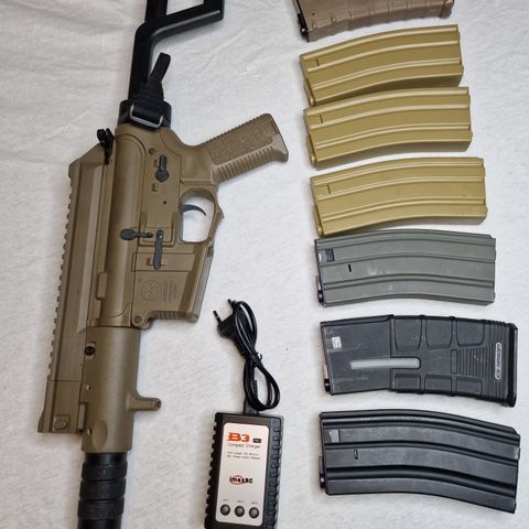 Ares Amoeba Tactical M4, AM - 006. Softgun pakke, 6mm.