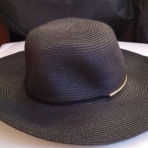 Strand hatt og floppy hatter