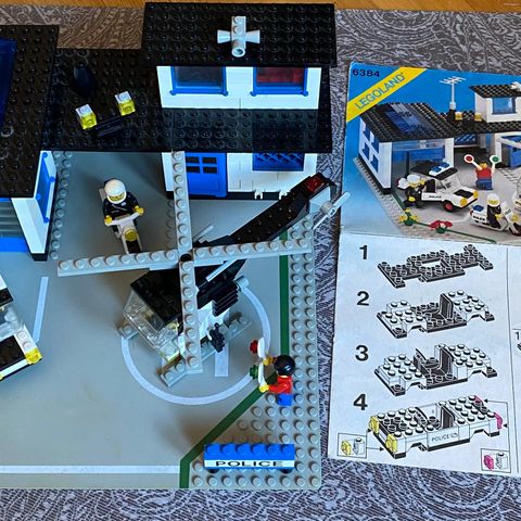 Lego 6384 Police Station