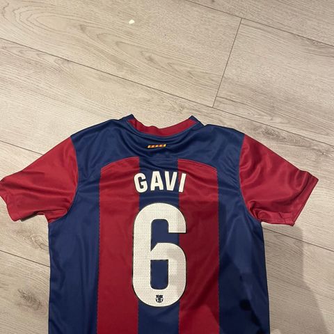 Barcelona gavi drakt