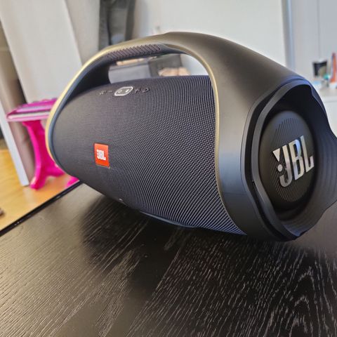 JBL Boombox 2