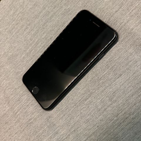 Selges iPhone SE 2nd 64Gb Svart telefon