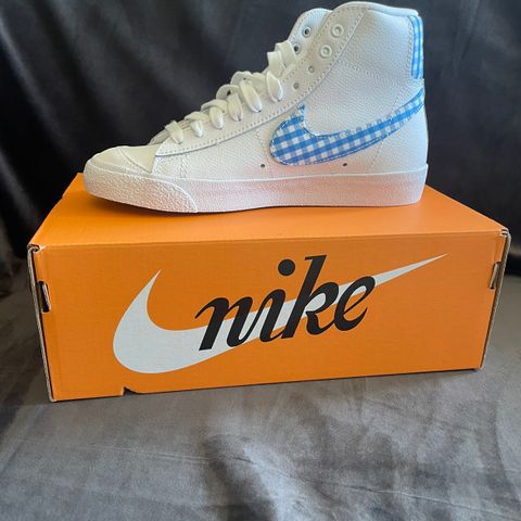 Nike Blazer Mid’77 sneakers